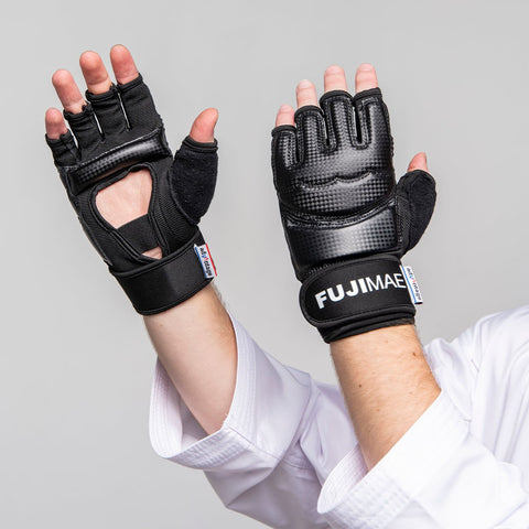 20190 Advantage Taekwondo Gloves