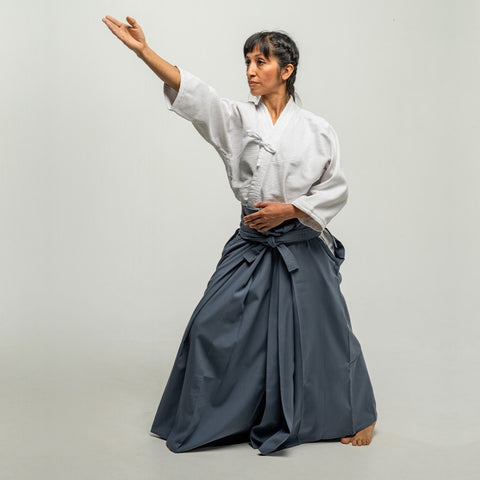 POLY-RAYON HAKAMA. GREY