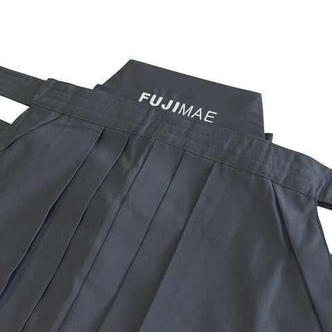 POLY-RAYON HAKAMA. GREY