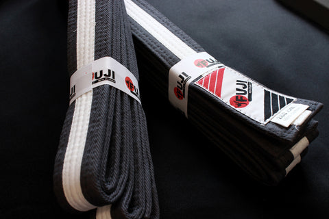 BJJGREY/WHI BJJ Junior belt Grey with White Stripe